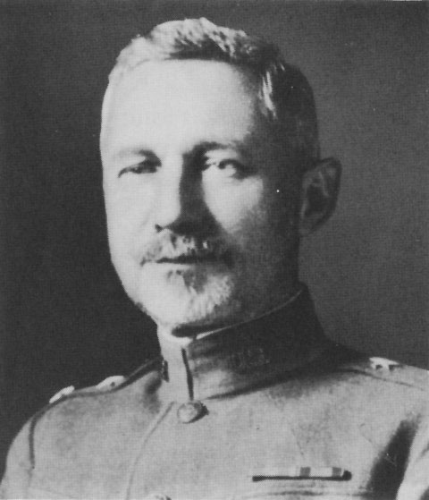 PEYTON_MARCH.jpg (36927 octets)